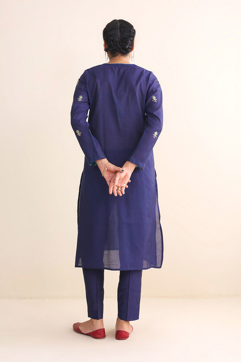 Shehzaadi Embroidered Kurta