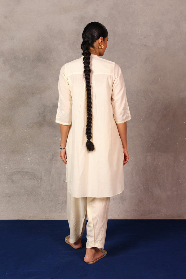 Nureh Safaid Dastan Set