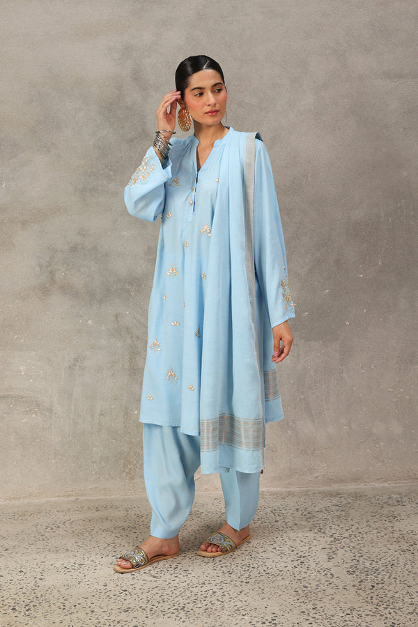 Zareen Zardar Suit