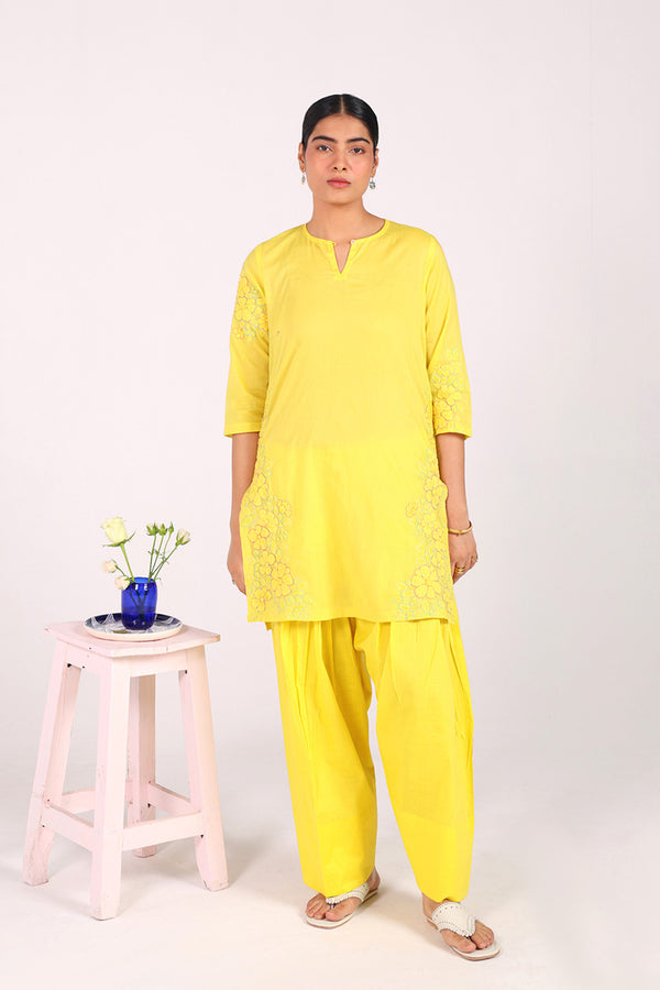 Whispers From The Flower Market Duo