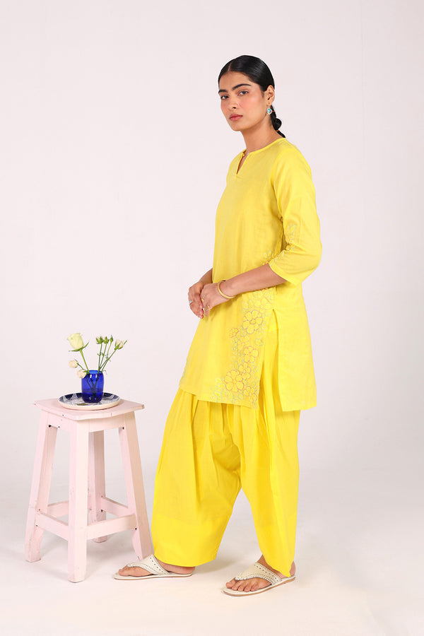 Whispers From The Flower Market Duo