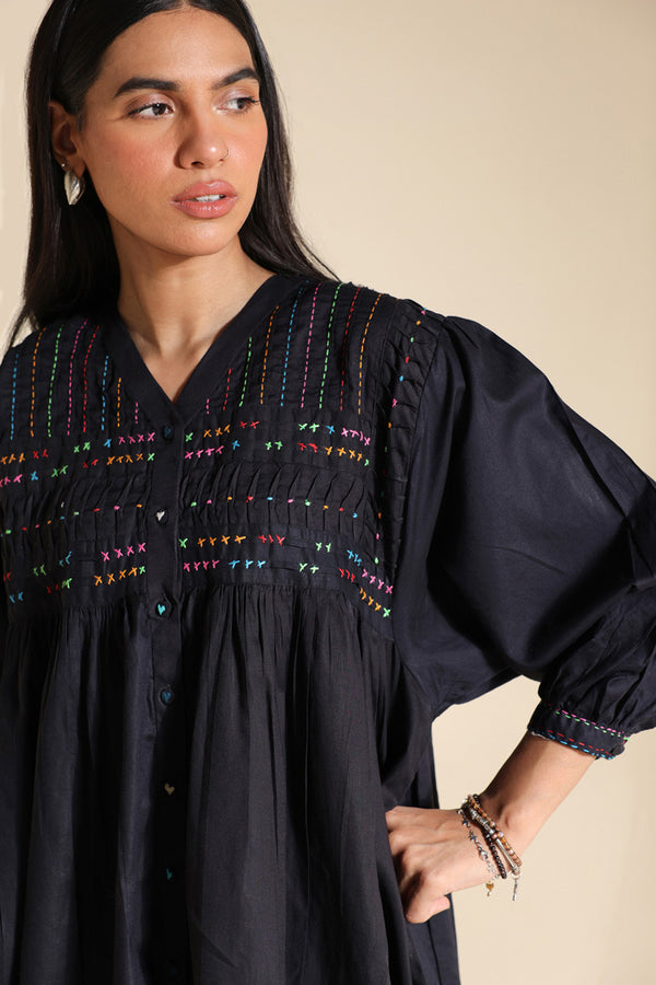 Color Waves Pleated Top