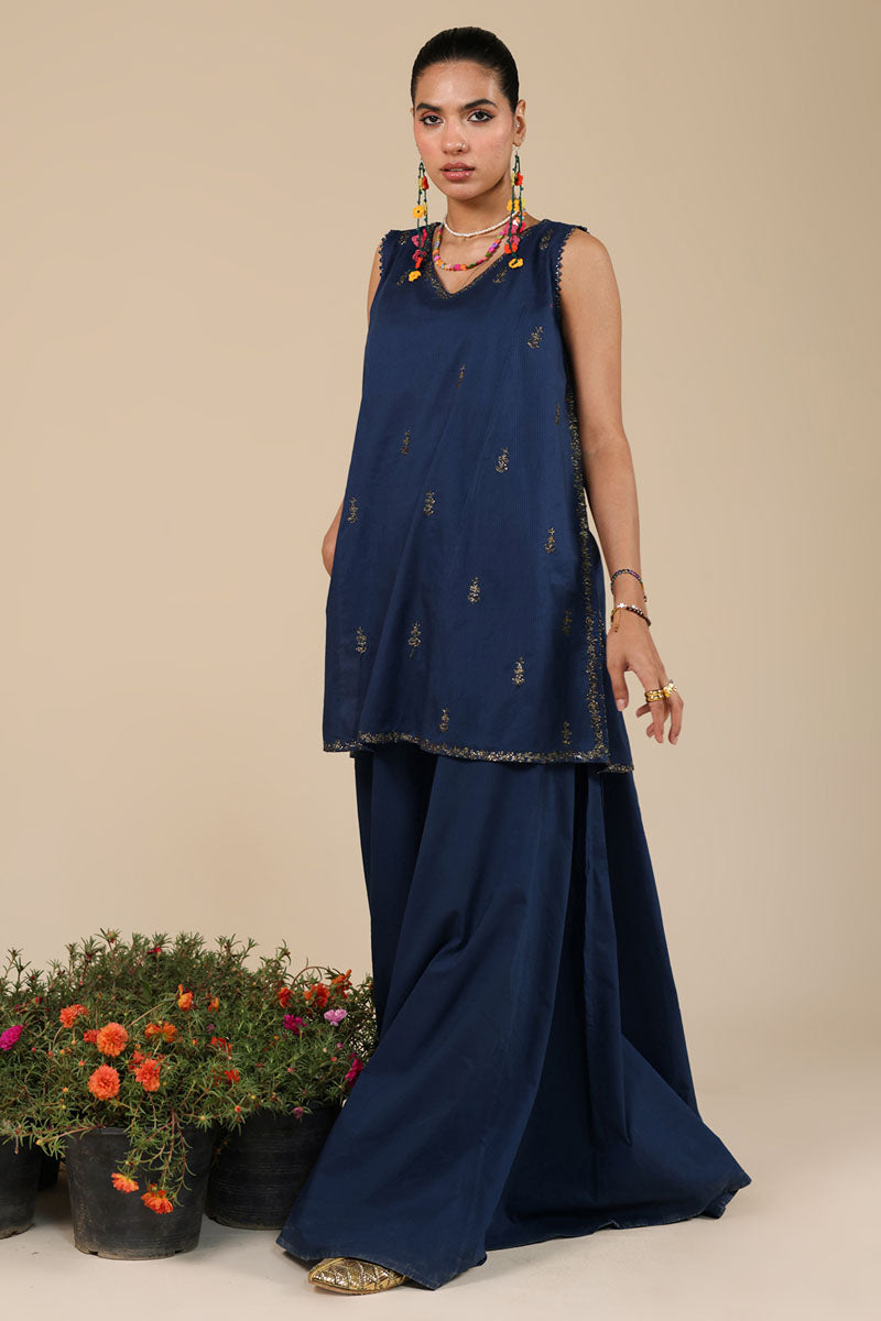 Embroidered Petal Mist Set