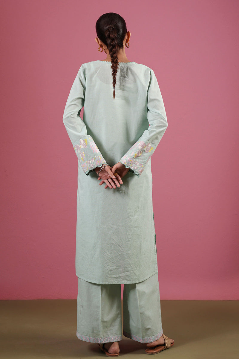 Amber Embroidered Set