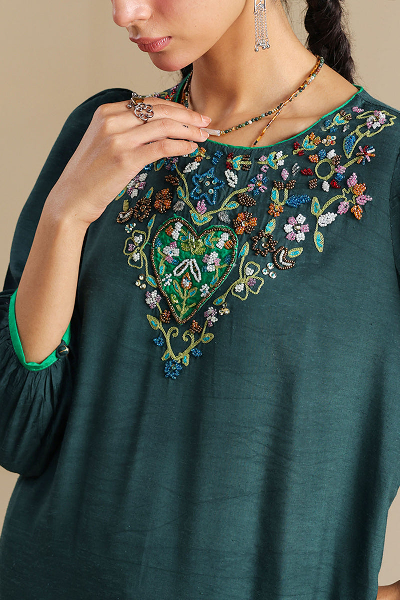 Dilkaar Embroidered Set
