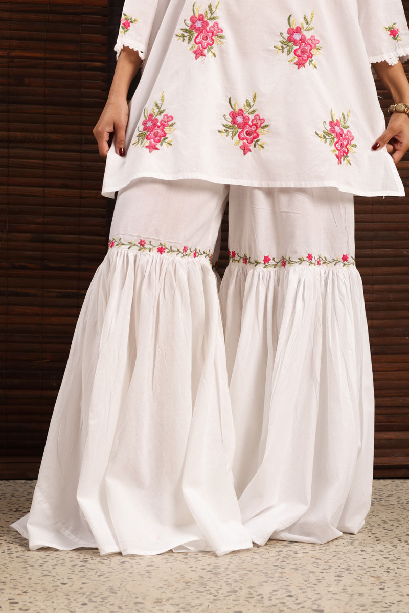 Hand-Detailed Tarkashi Set