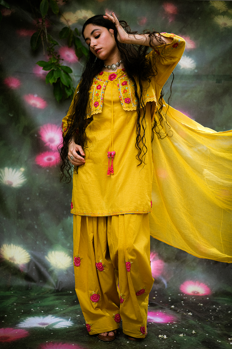 Hand-Crafted Rosettes Reverie Ensemble