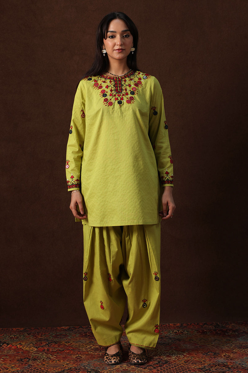 Rang Khaas Hand Embroidered Set