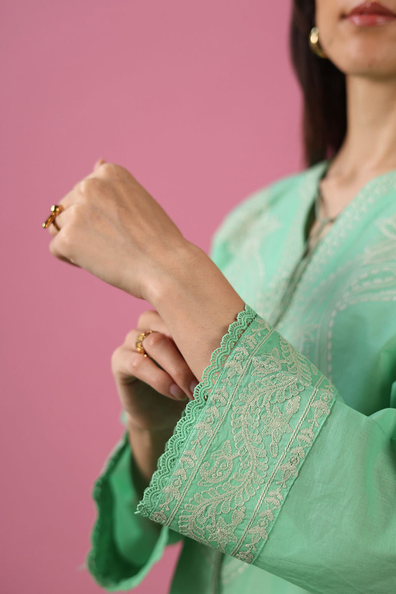 Paisley Embroidered Set