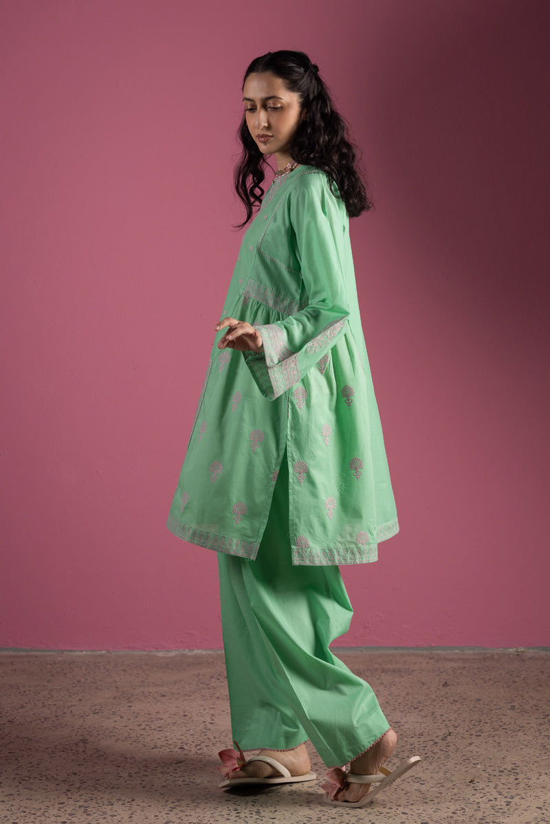 Nazakat Embroidered Set