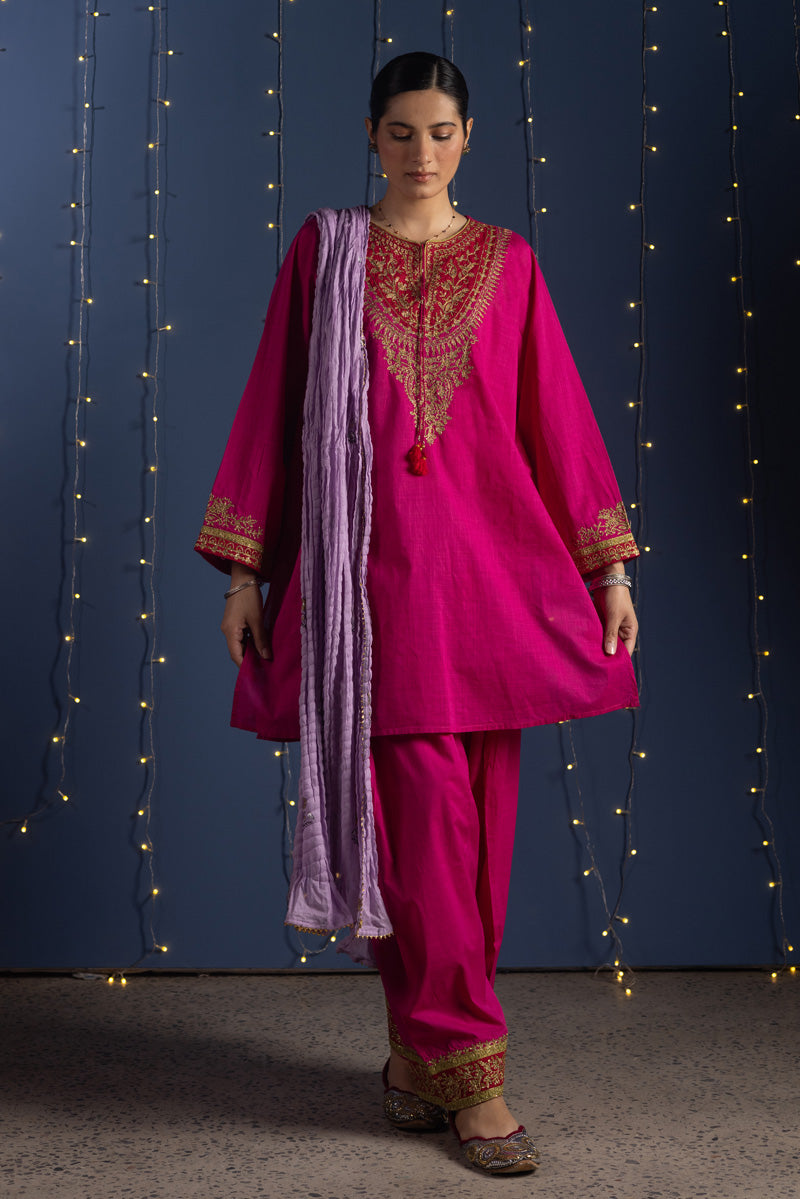 Gold Embroidered Tales Set