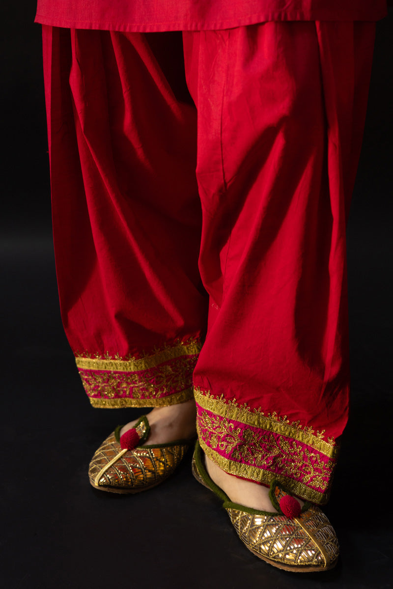 Gold Embroidered Tales Set
