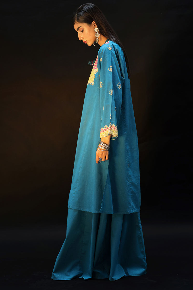 Chand Rang Embroidered Set
