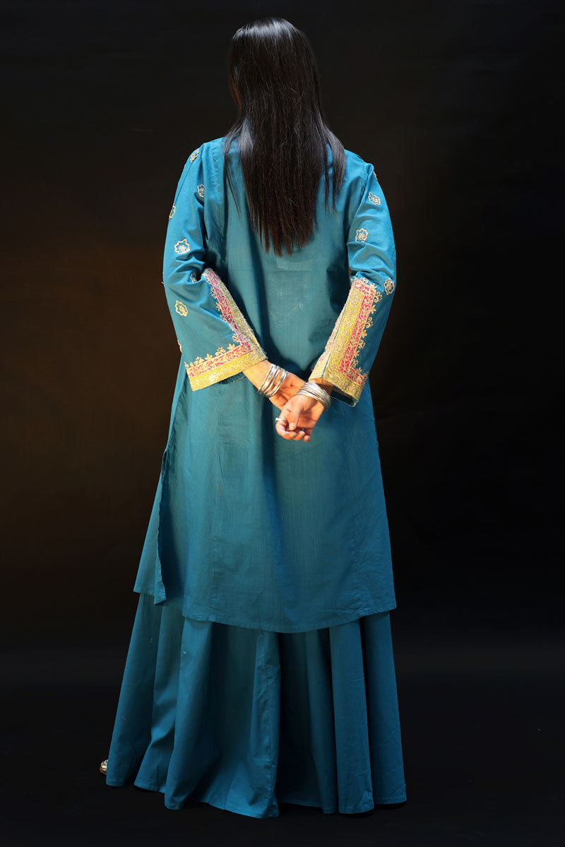 Chand Rang Embroidered Set