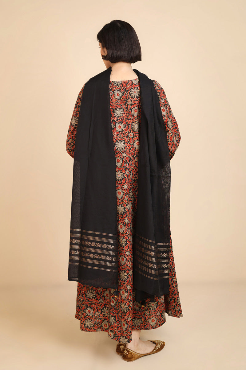 Naqsh Dupatta