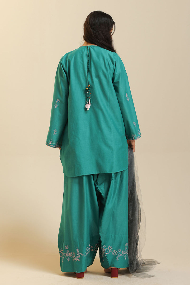 Zar Embroidered Farshi Set