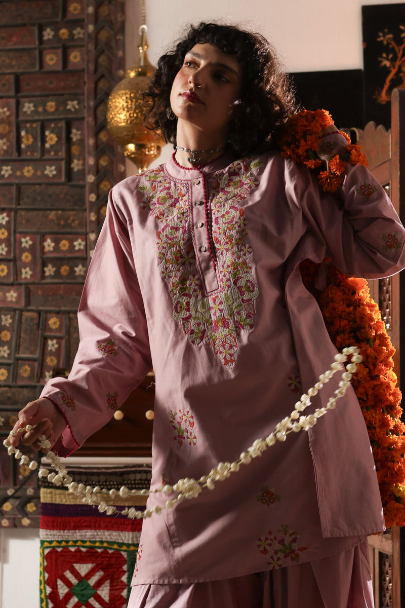 Aar Embroidered Set