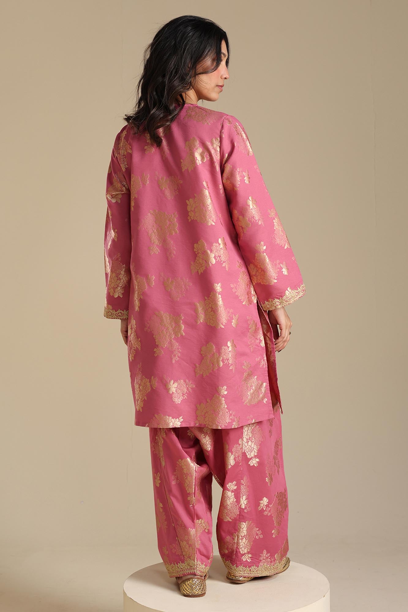 Woven Jacquard Set