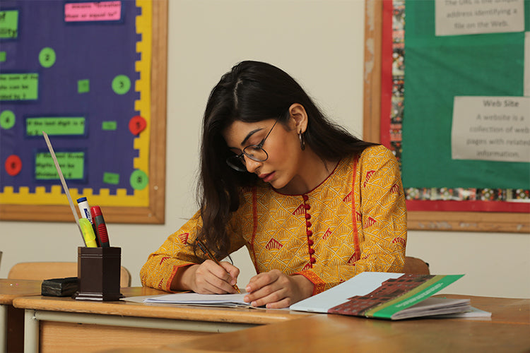 YOUR GUIDE TO A TERRIFIC TEACHER’S WARDROBE….ON A BUDGET