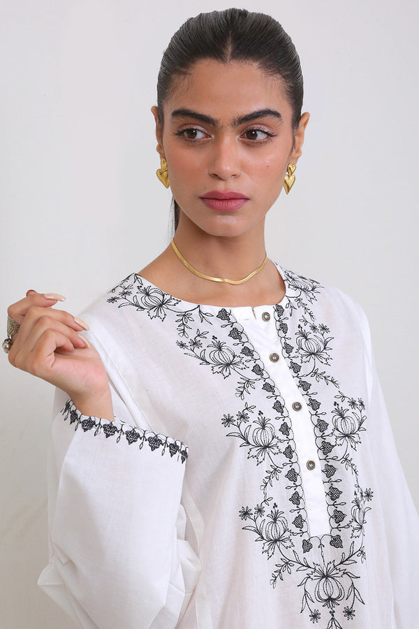 Rashti Dosi Monochrome Kurti