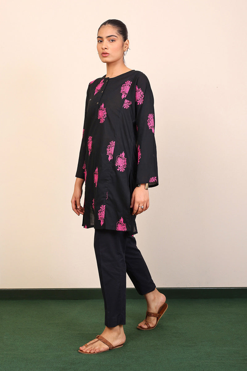 blackonpink