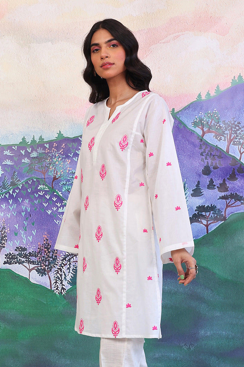 whiteonpink