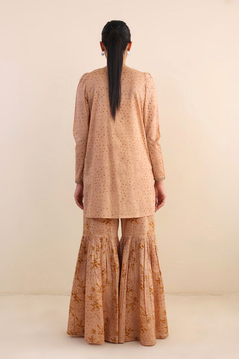 beige