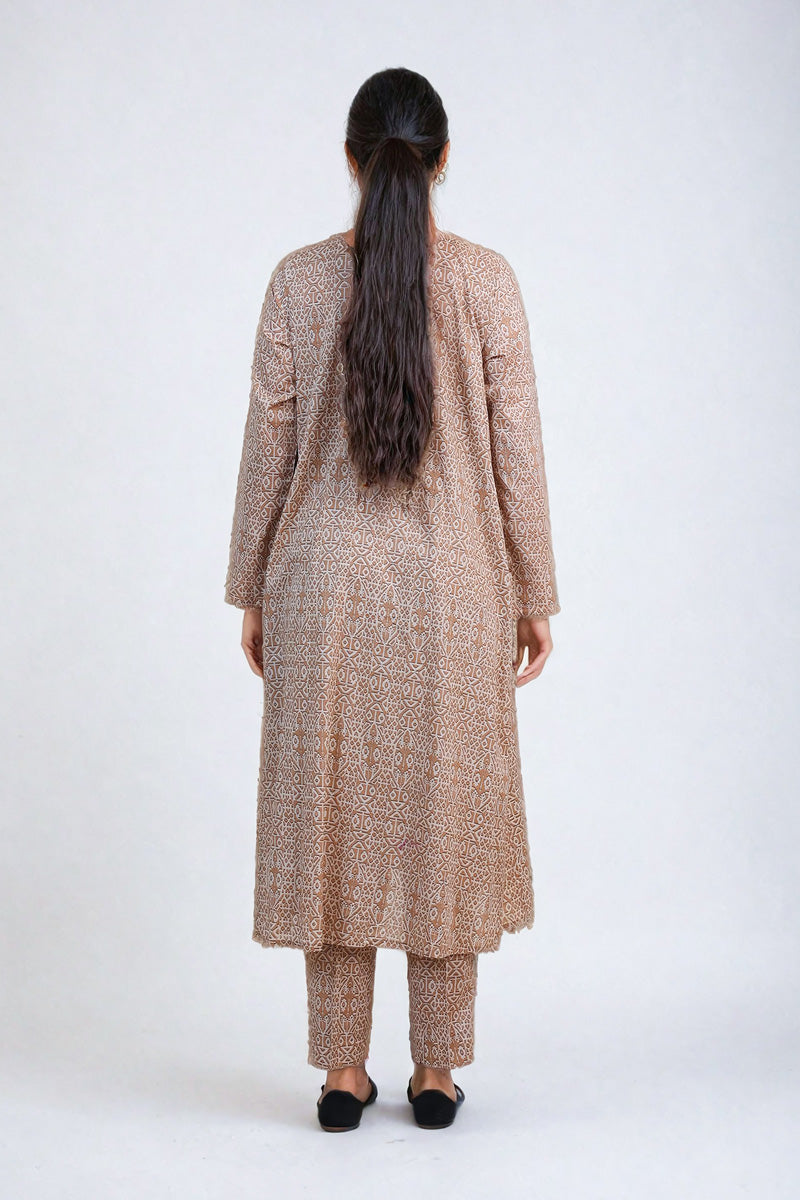 beige