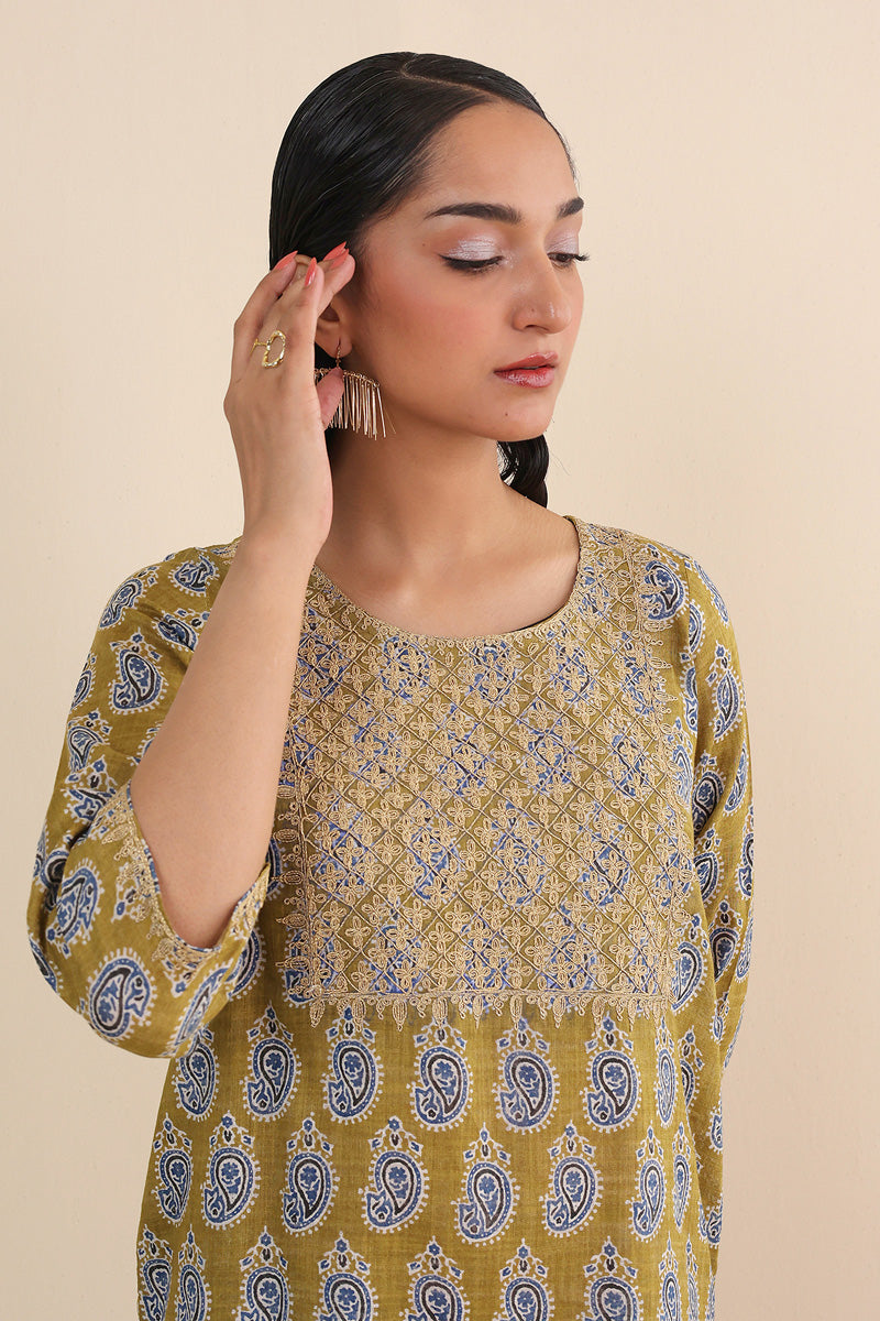 Ajrak Block Embridered Set