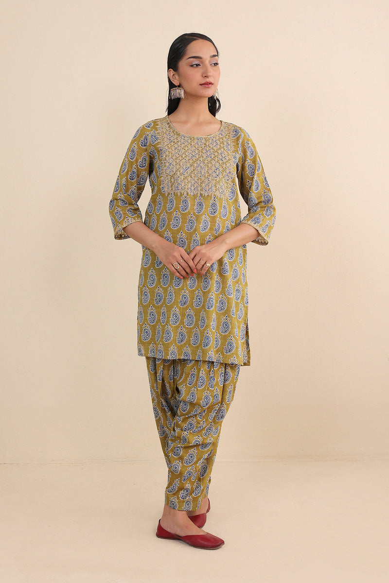 Ajrak Block Embridered Set