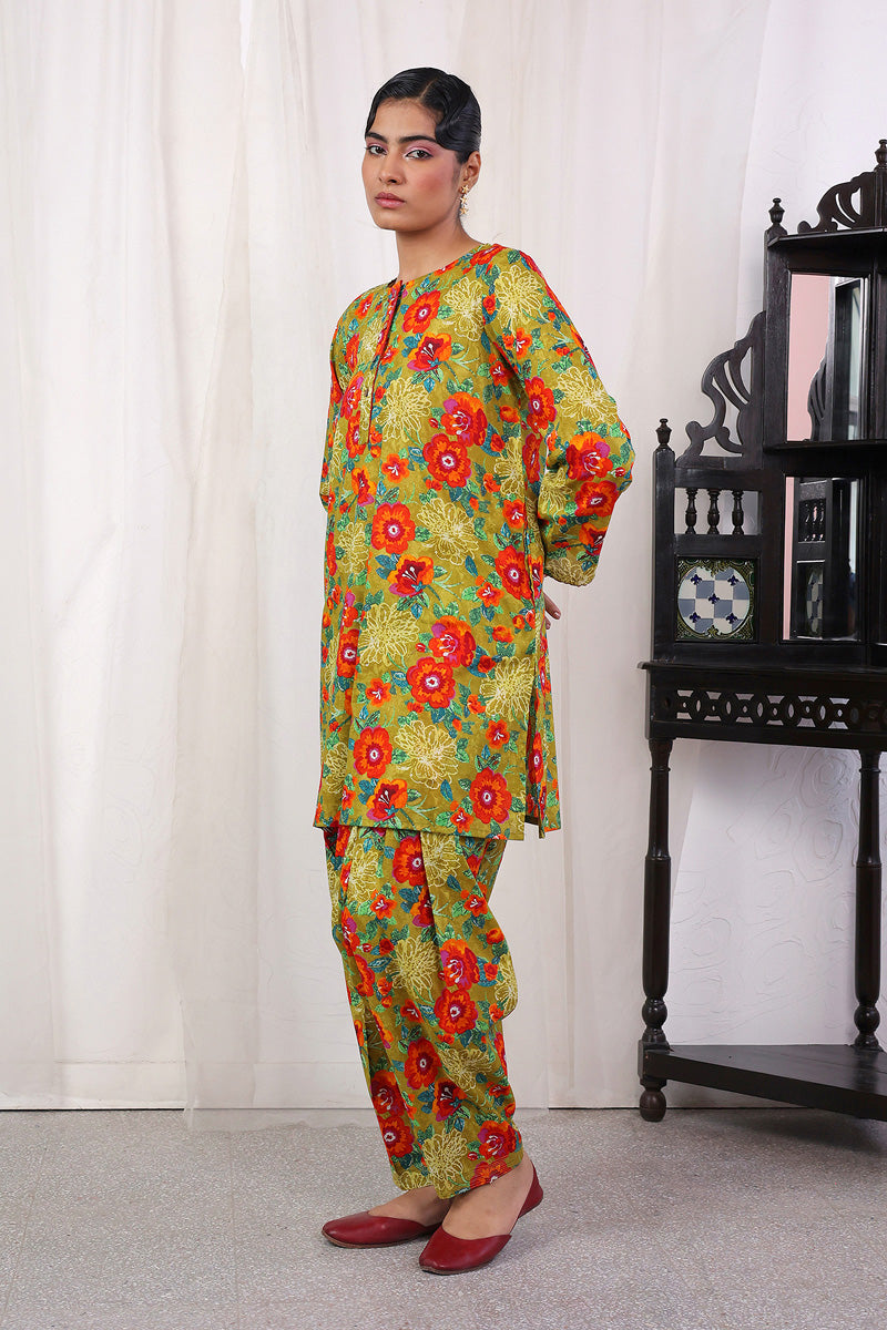 Mausam-e-Garma Naaz Collection