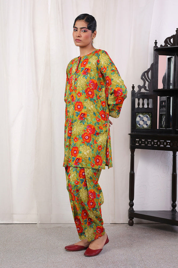 Mausam-e-Garma Naaz Collection