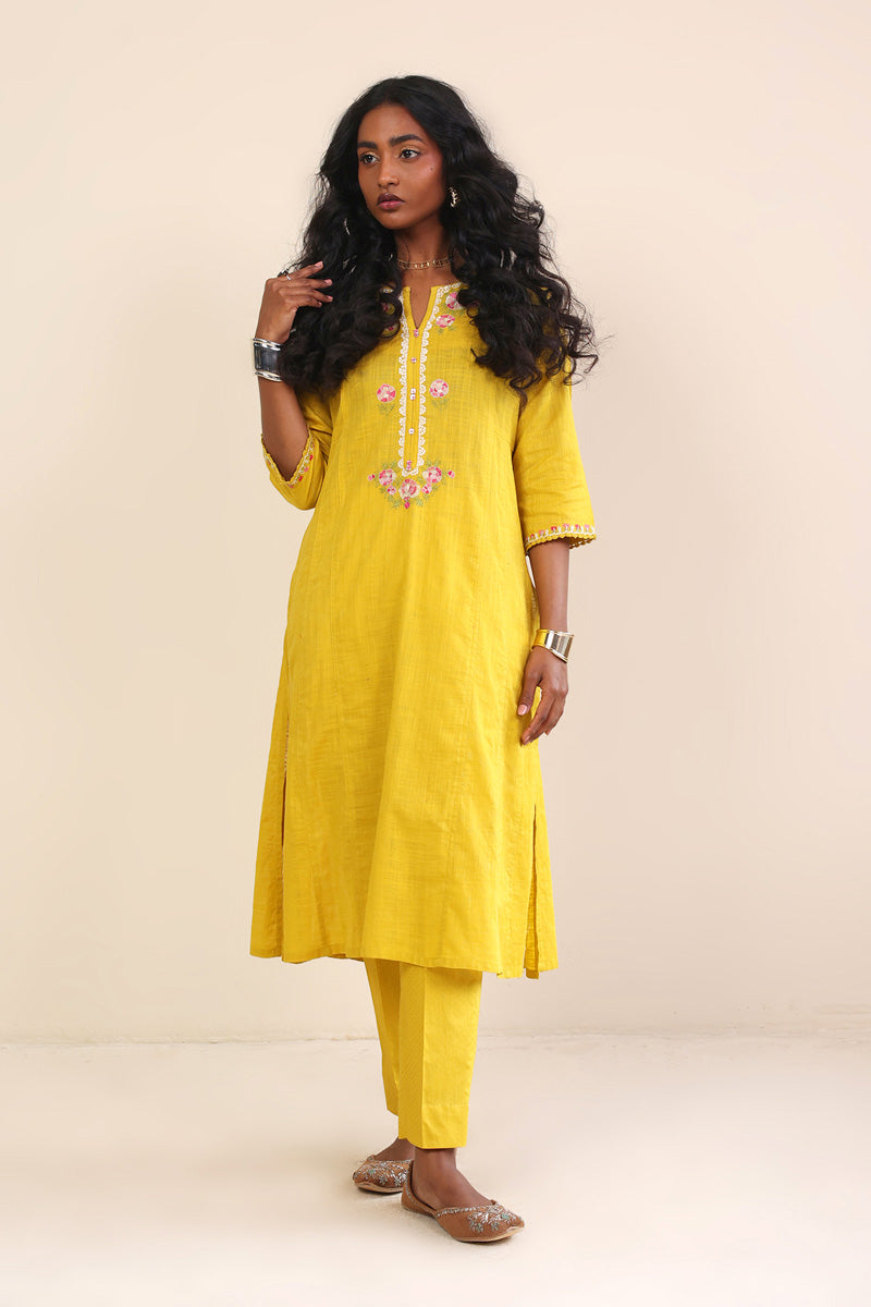 Sunehri Phool 2-Piece Suit