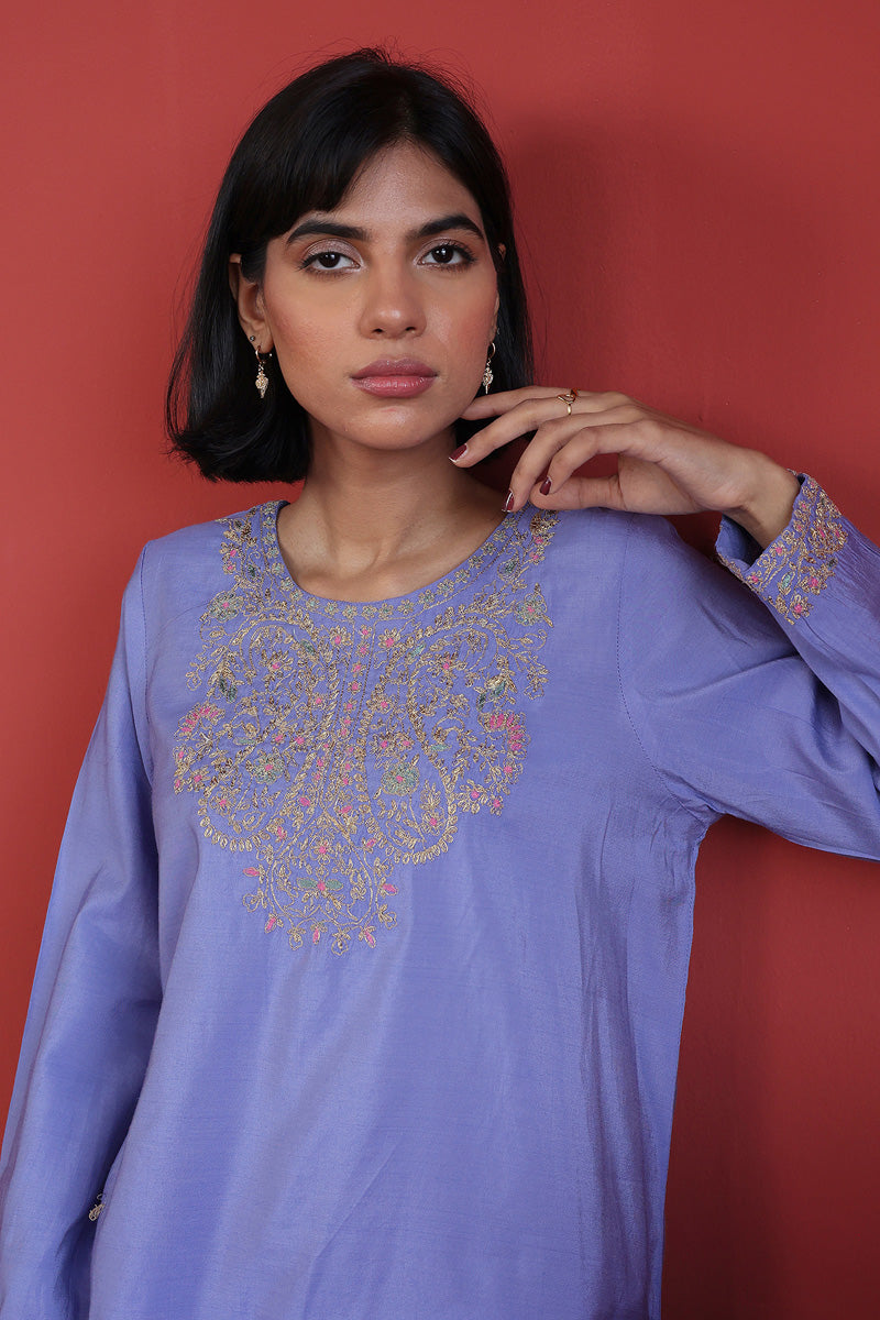 Shehzaadi Embroidered Kurti