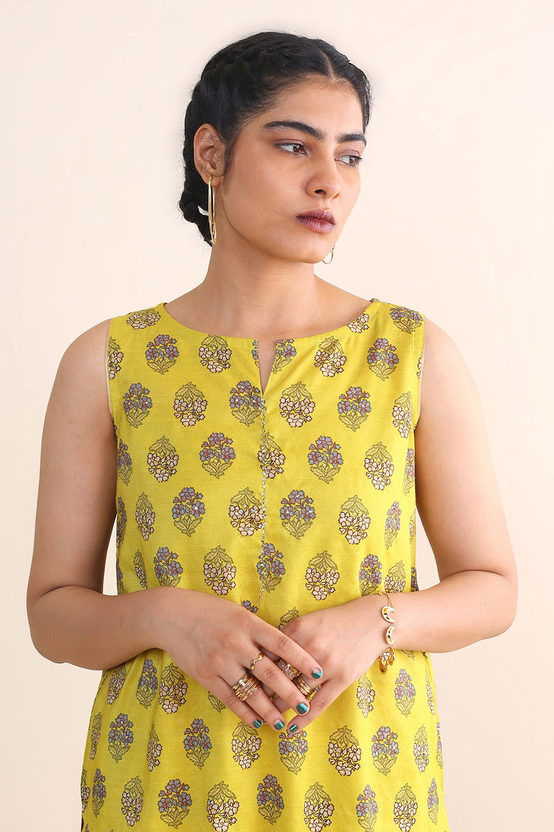 Gulkand Sleeveless Set