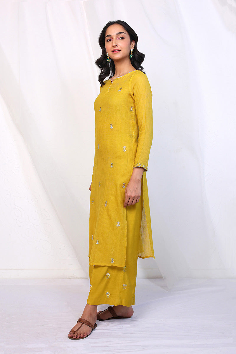 Nigar Suit