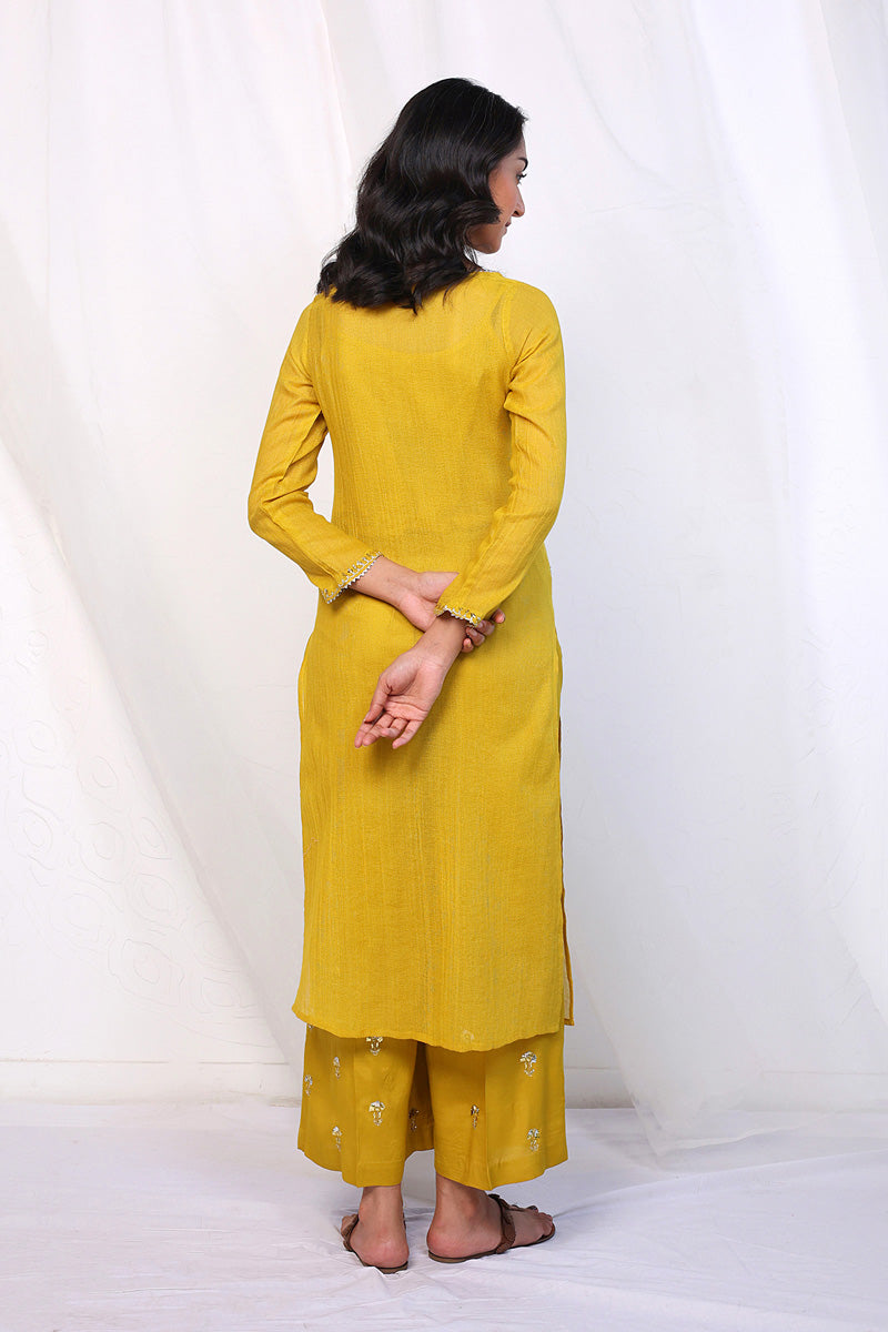 Nigar Suit