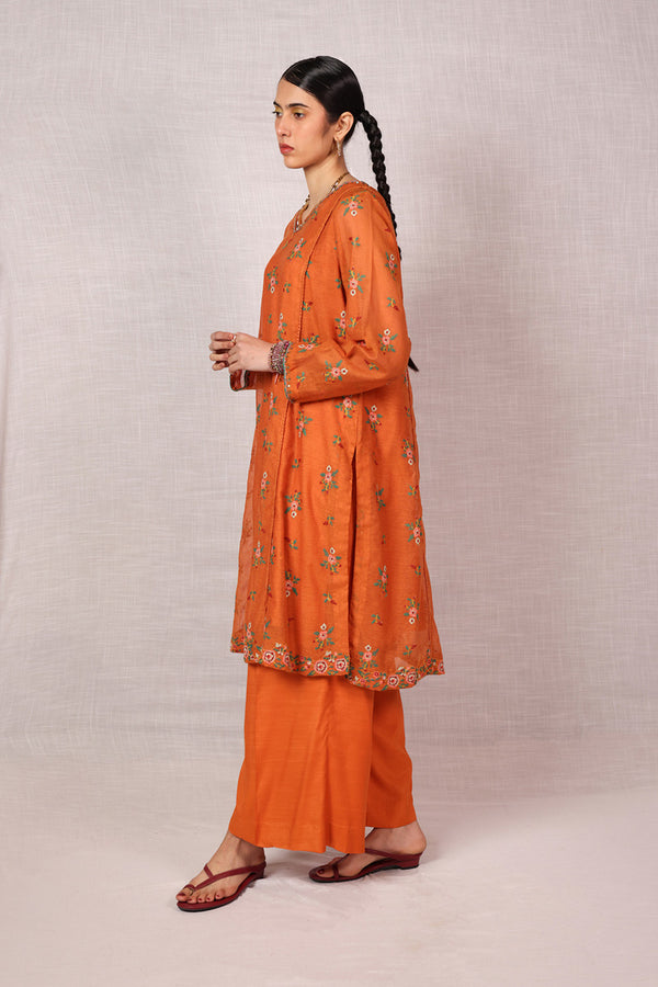 Threads of History Iconic Suit