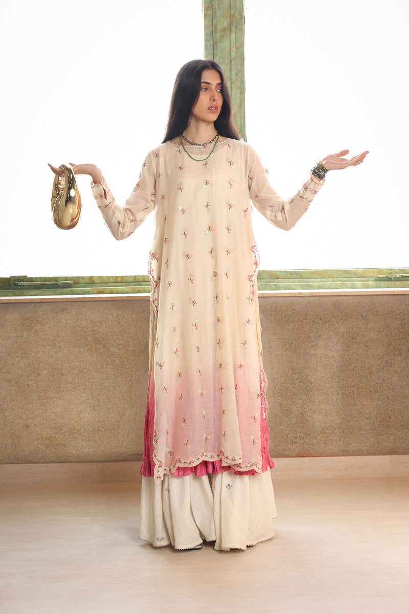 Threads of History Signature Kurta