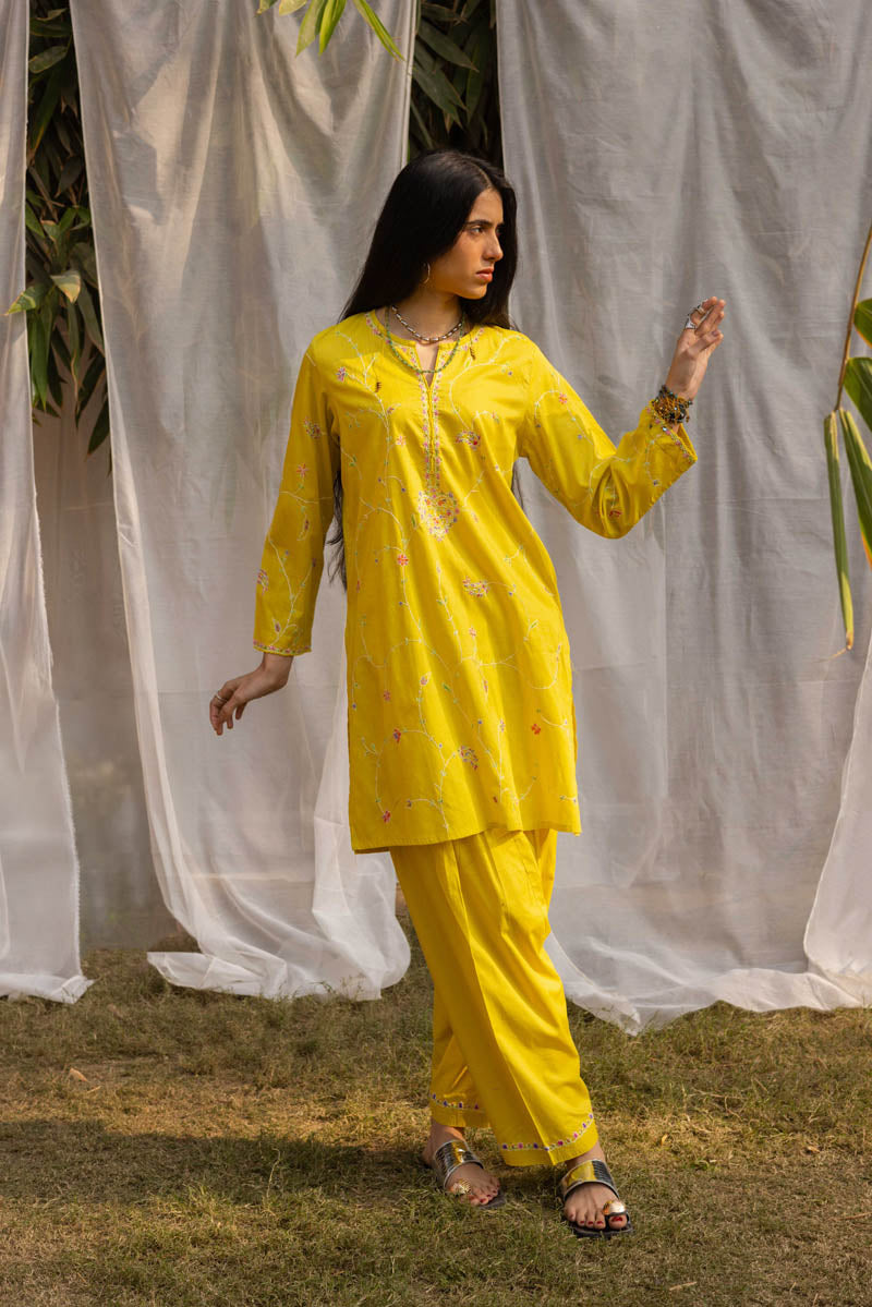 Waadi-e-Mushq Suit