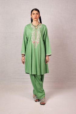 Waadi-e-Farhang Suit