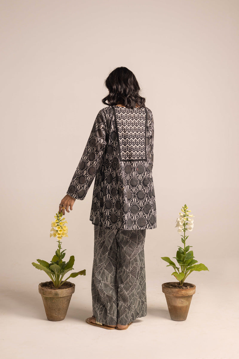 Nandana Craved Kurti
