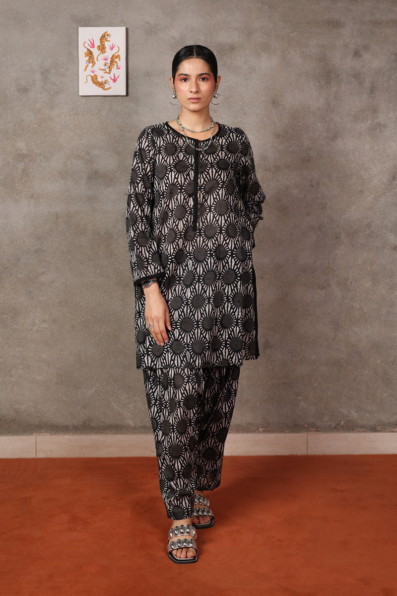 Nandana Buttoned Ensemble