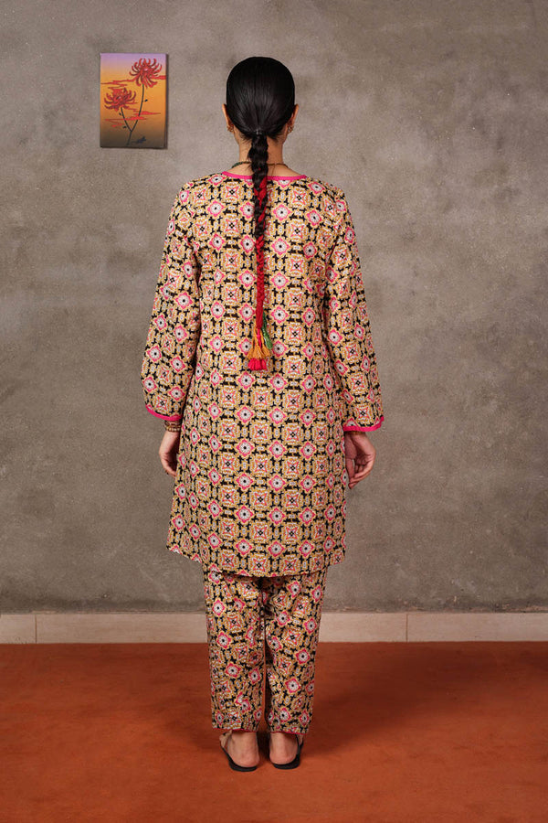 Serai Patterned Ensemble