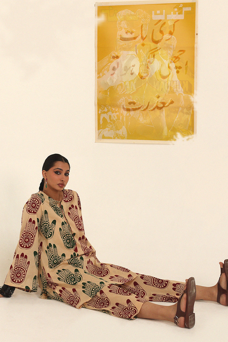 Mehndi Dastaan Suit