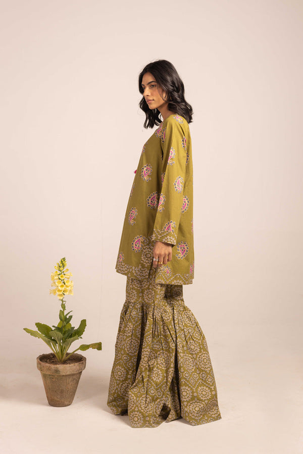 Gotta Glow Gharara Ensemble