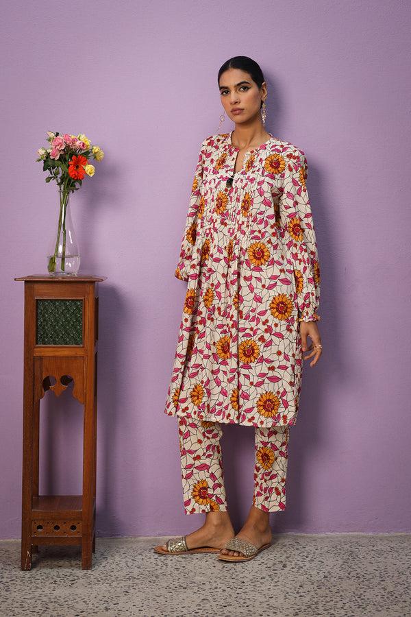 Pleated Sunflower Stained Glass Duo