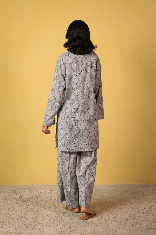 Foliage Tassel Tale Duo