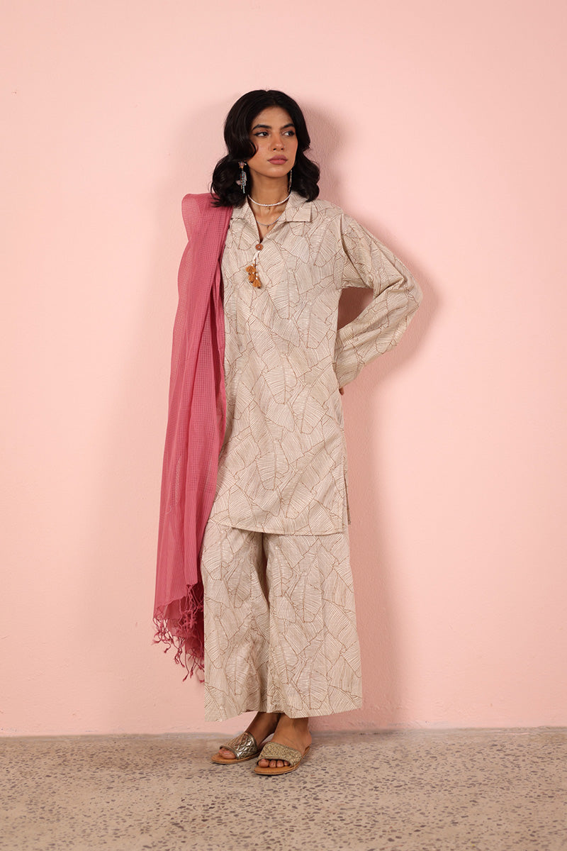 Foliage Tassel Tale Duo