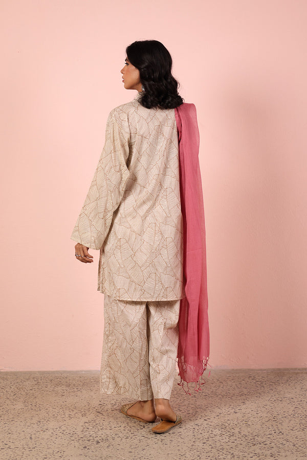 Foliage Tassel Tale Duo